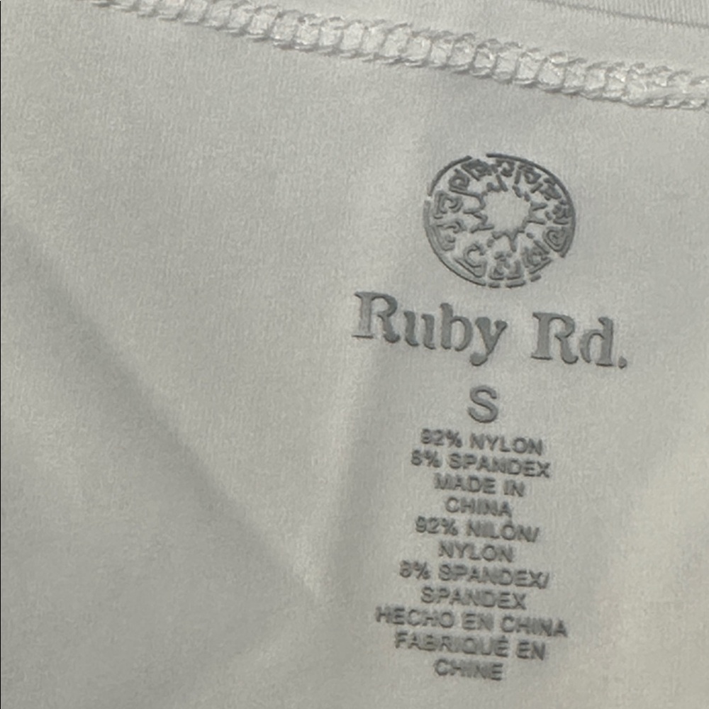 ๐ Ruby Rd Tank Top - Picture 3 of 3